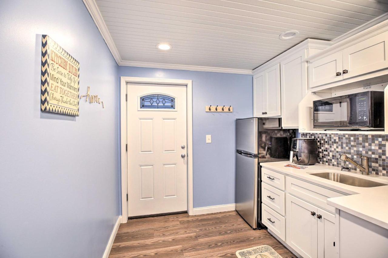 Updated Williamstown Apartment With Kitchen! Bagian luar foto