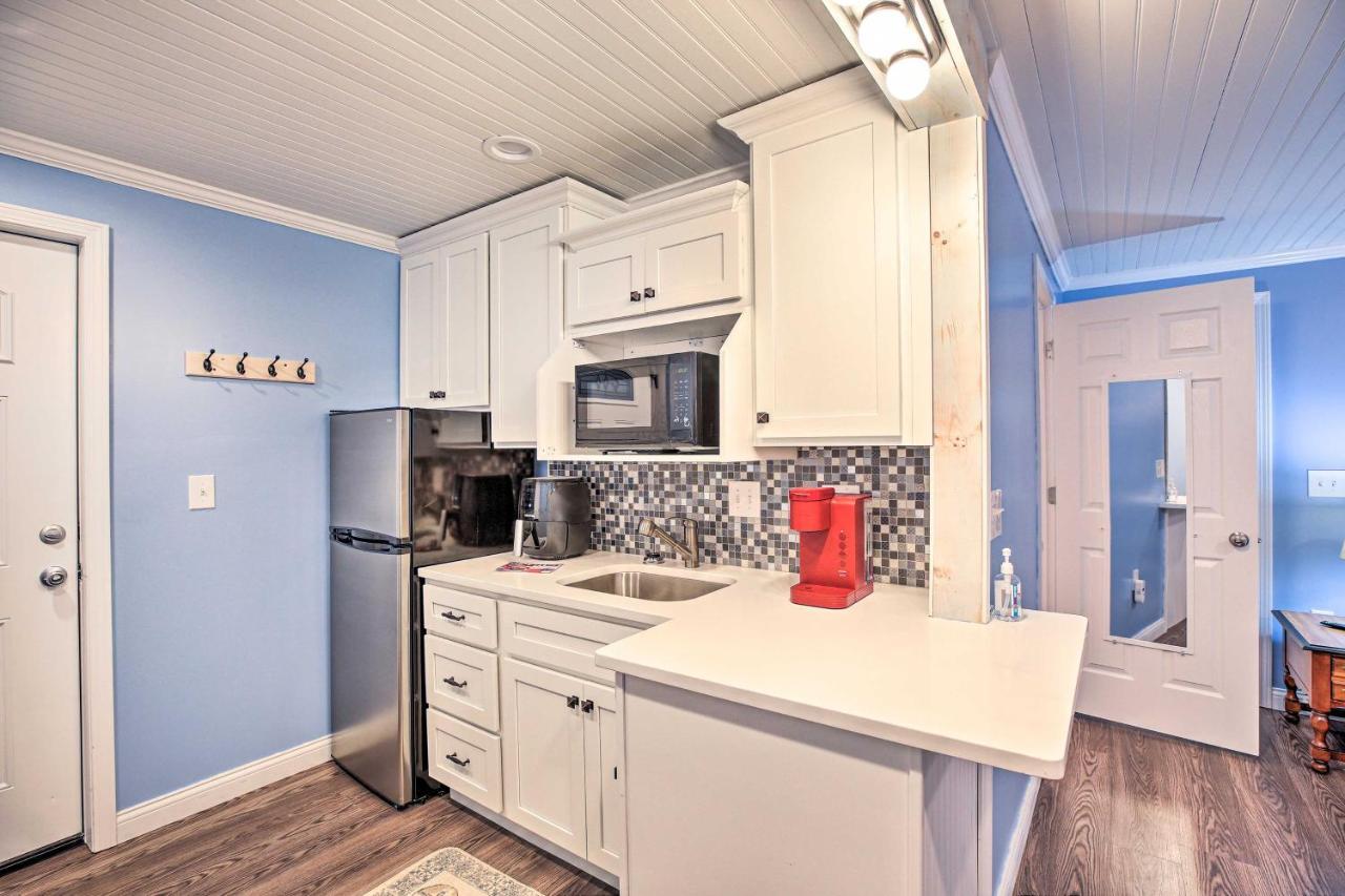 Updated Williamstown Apartment With Kitchen! Bagian luar foto