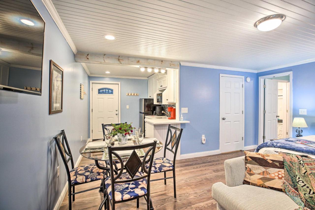 Updated Williamstown Apartment With Kitchen! Bagian luar foto