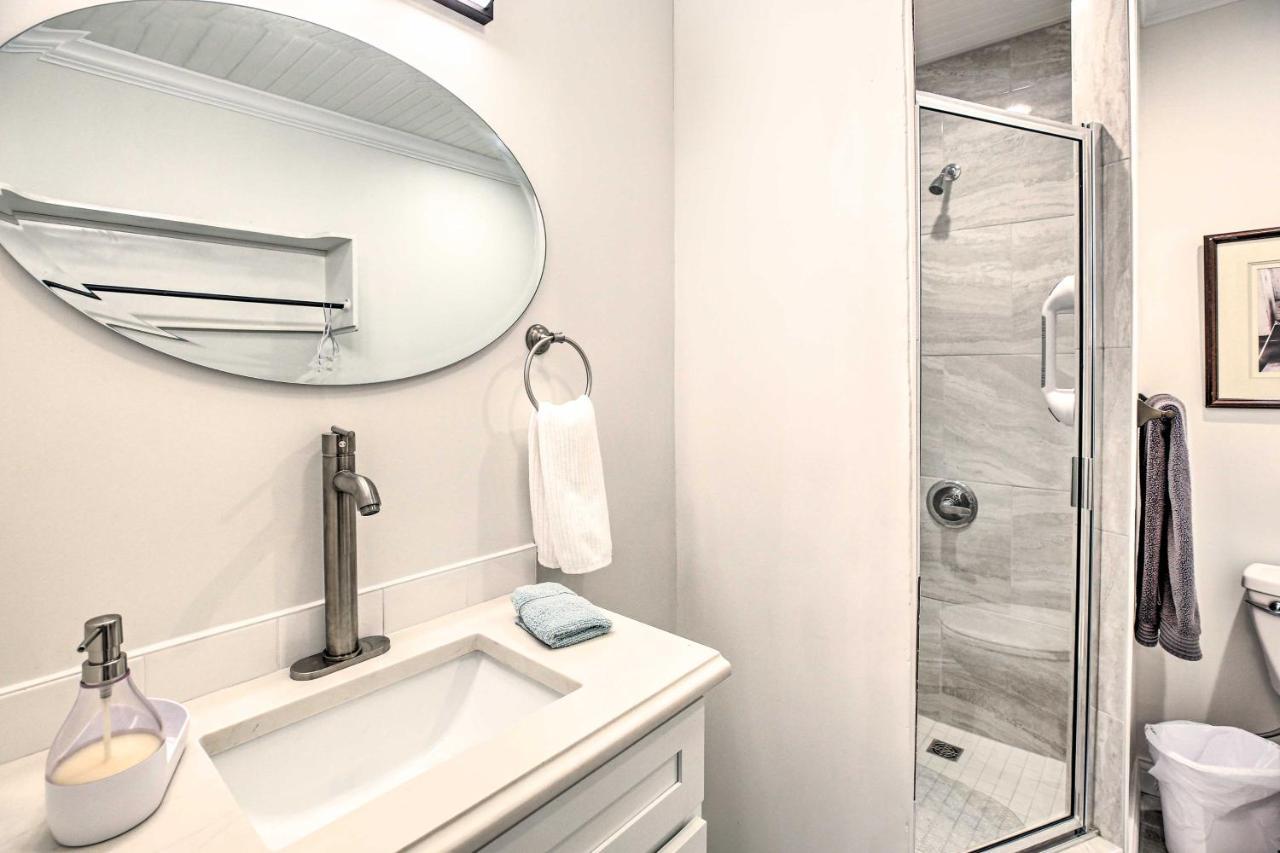 Updated Williamstown Apartment With Kitchen! Bagian luar foto
